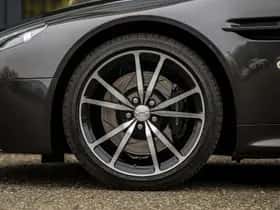 Aston Martin V8 Vantage (2011) thumbnail 9
