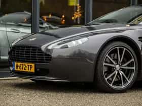 Aston Martin V8 Vantage (2011) thumbnail 10