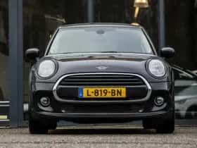 MINI One (2021) thumbnail 3