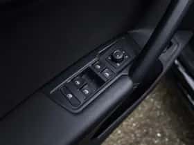 Volkswagen Tiguan (2021) thumbnail 22