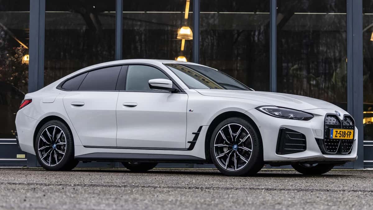 BMW i4 (2024) — foto 1