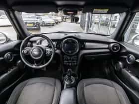 MINI Cooper (2019) thumbnail 32