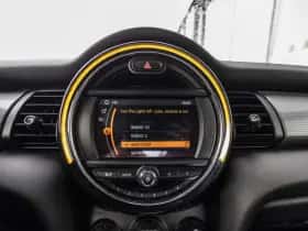 MINI Cooper (2019) thumbnail 38