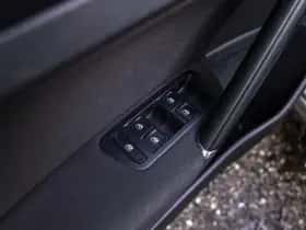 Volkswagen Golf (2016) thumbnail 22