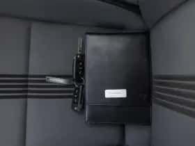 Volkswagen Golf (2016) thumbnail 32