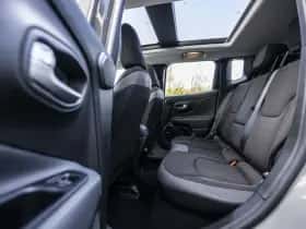 Jeep Renegade (2020) thumbnail 15