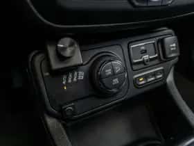 Jeep Renegade (2020) thumbnail 33