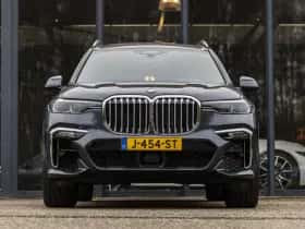BMW X7 (2020) thumbnail 3