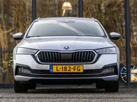 Škoda Octavia (2021) thumbnail 2