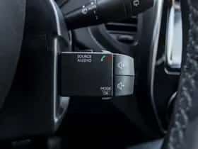 Renault Captur (2018) thumbnail 30