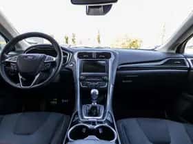 Ford Mondeo (2017) thumbnail 17