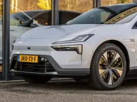 Polestar 4 (2025) thumbnail 12