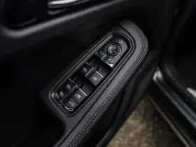 Porsche Macan (2016) thumbnail 25