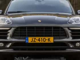 Porsche Macan (2016) thumbnail 4