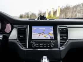 Porsche Macan (2016) thumbnail 43