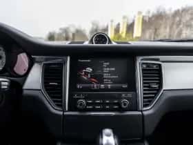 Porsche Macan (2016) thumbnail 44