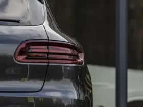 Porsche Macan (2016) thumbnail 8