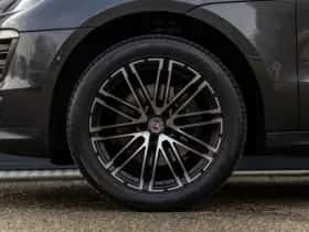 Porsche Macan (2016) thumbnail 10