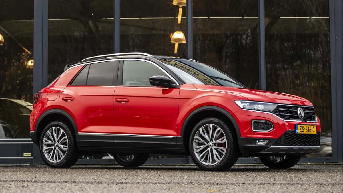 Volkswagen T-Roc (2019) — foto 1