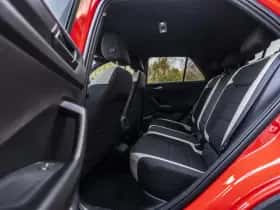Volkswagen T-Roc (2019) thumbnail 17