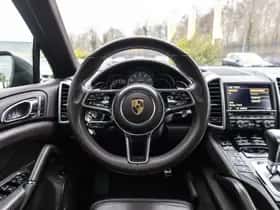 Porsche Cayenne (2015) thumbnail 26