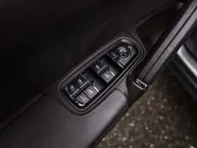 Porsche Cayenne (2015) thumbnail 31