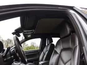 Porsche Cayenne (2015) thumbnail 33