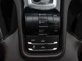 Porsche Cayenne (2015) thumbnail 39