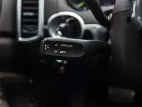 Porsche Cayenne (2015) thumbnail 44