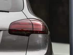 Porsche Cayenne (2015) thumbnail 7