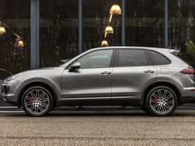 Porsche Cayenne (2015) thumbnail 8