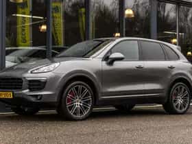 Porsche Cayenne (2015) thumbnail 10
