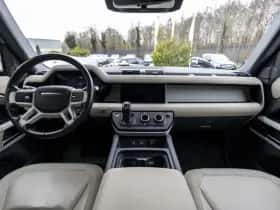 Land Rover Defender (2021) thumbnail 16