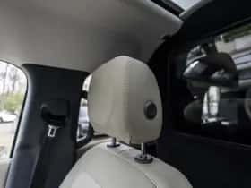 Land Rover Defender (2021) thumbnail 26