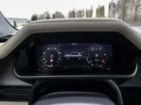 Land Rover Defender (2021) thumbnail 28