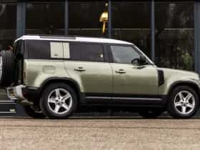 Land Rover Defender (2021) thumbnail 6