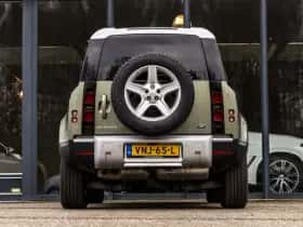 Land Rover Defender (2021) thumbnail 7