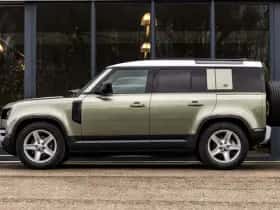 Land Rover Defender (2021) thumbnail 9