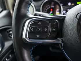 Jeep Wrangler (2022) thumbnail 35
