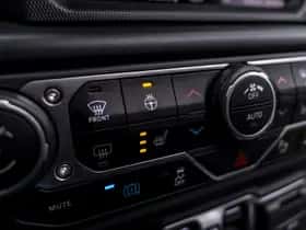 Jeep Wrangler (2022) thumbnail 44