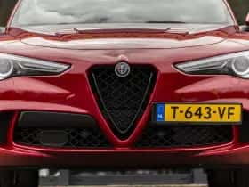 Alfa Romeo Stelvio (2019) thumbnail 4