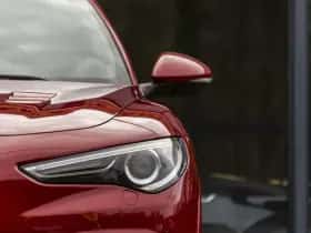 Alfa Romeo Stelvio (2019) thumbnail 5