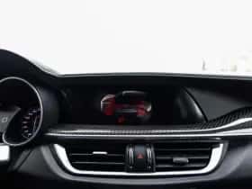 Alfa Romeo Stelvio (2019) thumbnail 48