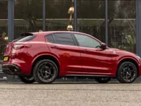 Alfa Romeo Stelvio (2019) thumbnail 6