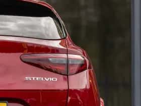 Alfa Romeo Stelvio (2019) thumbnail 9