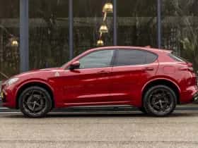 Alfa Romeo Stelvio (2019) thumbnail 10