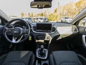 Kia Ceed Sportswagon (2021) thumbnail 16