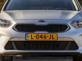 Kia Ceed Sportswagon (2021) thumbnail 3