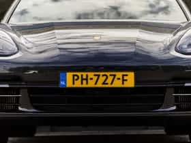 Porsche Panamera thumbnail 3