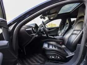 Porsche Panamera thumbnail 38
